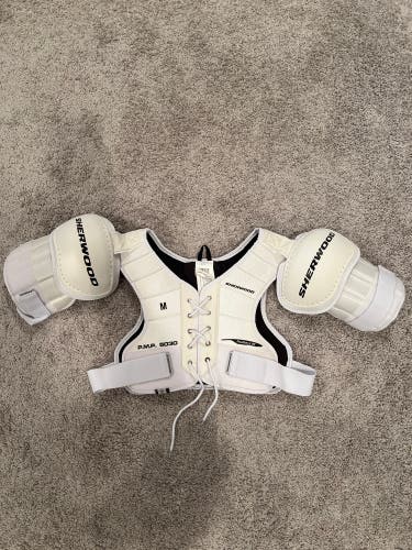 Men's Medium Senior Sher-Wood 5030 Shoulder Pads Pro Stock (Used)