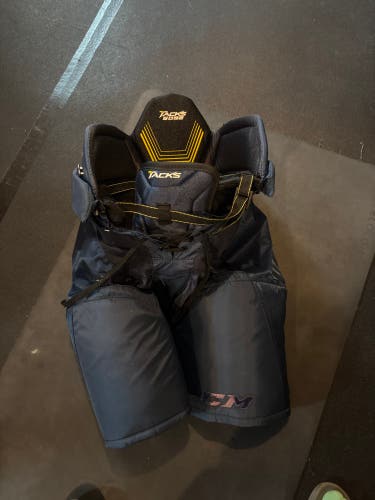 Senior Medium CCM Tacks 5092 Hockey Pants ()
