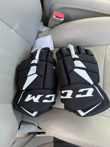 CCM JetSpeed FT475 Gloves 14" (Used)