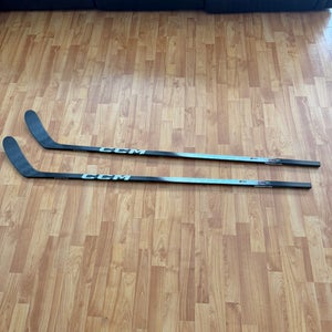 (2 pack)Senior CCM JetSpeed FT8 Pro Right Handed Hockey Stick P28 65 Flex (1 New 1 lightly used)