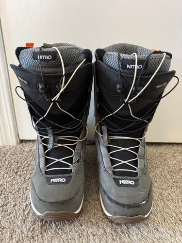 Men's Size M 9.0 (W 10.0) Nitro TEAM TLS Snowboard Boots (Used)