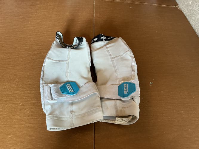 Small / Medium Youth ECD Echo Arm Pads (Used)