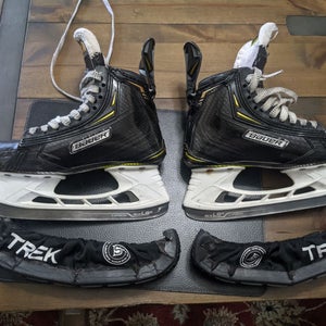 Bauer Supreme 2S Pro Hockey Skates Regular Width Size 4 (Used)