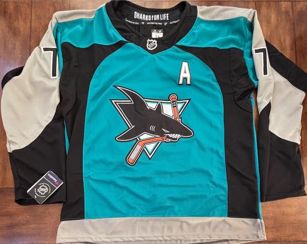 San Jose Sharks Macklin Celebrini Adult XL (54)  #71 NWT
