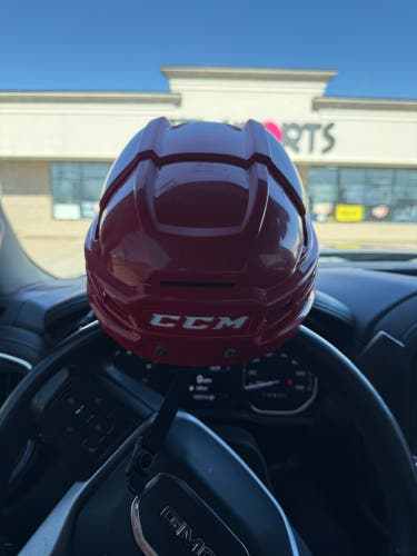 Large CCM Tacks 910 Helmet (Used)