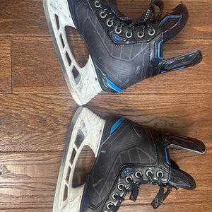 Black/Navy 2016 Bauer Nexus N8000 Hockey Skates Regular Width Size 3 (Used)