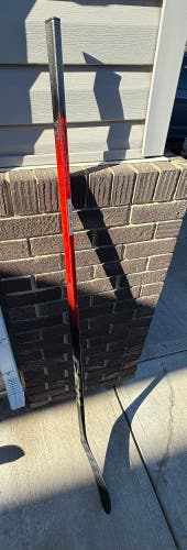 Intermediate CCM JetSpeed FT8 Pro Left Hand Hockey Stick P28 55 Flex (New)