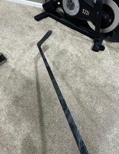 Senior True HZRDUS Smoke Right Handed Hockey Stick P28M 80 Flex Pro Stock (Used)