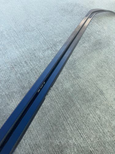 2 Pack Blue Blackout Pro Stock Hockey Stick Grip P92 Left