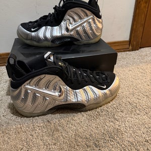 Silver Men's Size M 12.0 (W 13.0) Adult Nike Foamposite Pro Shoes (New)