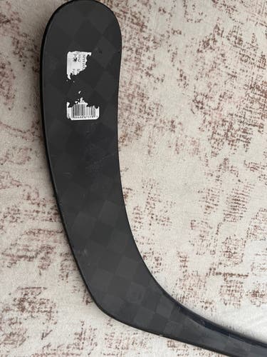 Bauer Vapor Hyperlite 2 Right Handed Hockey Stick P92 85 Flex (Used)