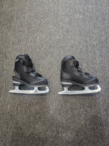 New Youth  Jackson Ultima St2017 12 J Figure Skates B Junior 12 (New)