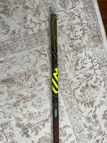 Senior Sher-Wood Rekker Legend Pro Right Handed Hockey Stick P92 75 Flex (Used)