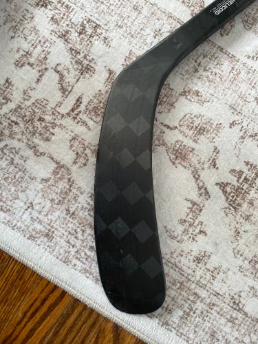 Senior CCM Ribcor Trigger 9 Pro Right Handed Hockey Stick P29 75 Flex (Used)