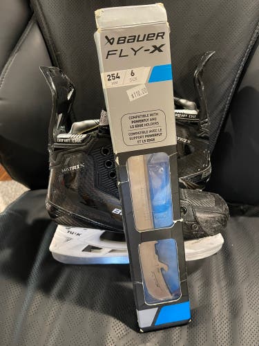 Bauer Supreme Matrix Hockey Skates Size 6.5 (Used)