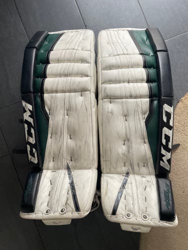 34" CCM Extreme Flex II Goalie Leg Pads Pro Stock (Used)