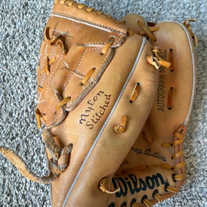 Wilson Richie Fisk A2270 Right Hand Throw Baseball Glove 9"