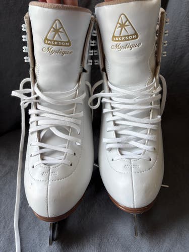Jackson Ultima Mystique Figure Skates Ladies JS1490 with Mark II Blades Adult 10 (Used)