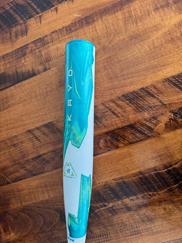 2026 Louisville Slugger Kryo Composiste Bat (-11) 17 oz 28" (Used)