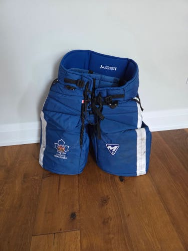 Senior Small ÷2 Mckenney Pro Goalie Pants (Used)