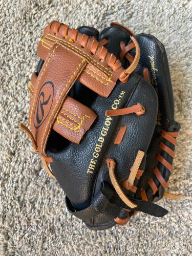 Rawlings Right Hand Throw Infield RBG158BT Baseball Glove 9" (Used)