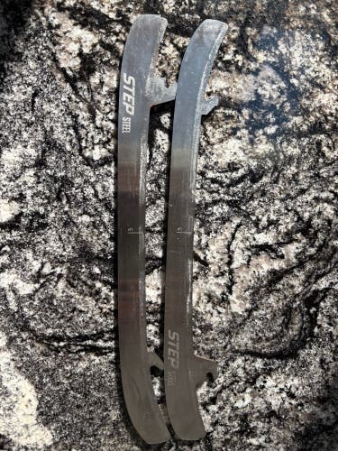 CCM Step Steel 263 mm (Used)