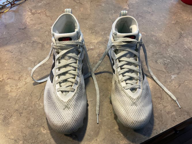 White Men's Size M 9.5 (W 10.5) New Balance (Used)