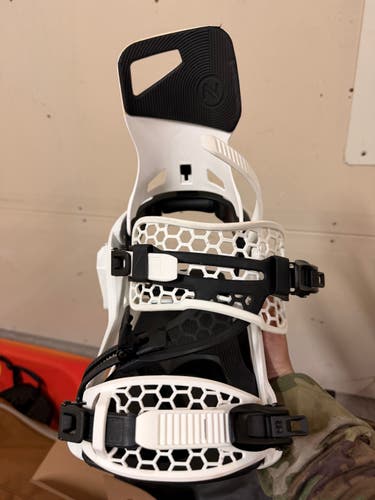 XL Nidecker SUPERMATIC Snowboard Bindings (Used)
