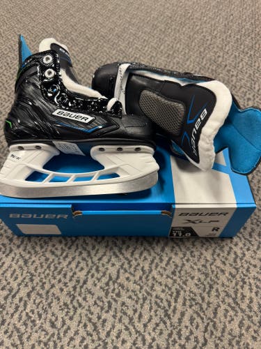Bauer Youth XLP Hockey Skates 11 (New)