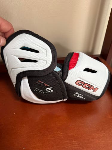 Senior Small CCM JetSpeed FT6 Pro Elbow Pads (Used)