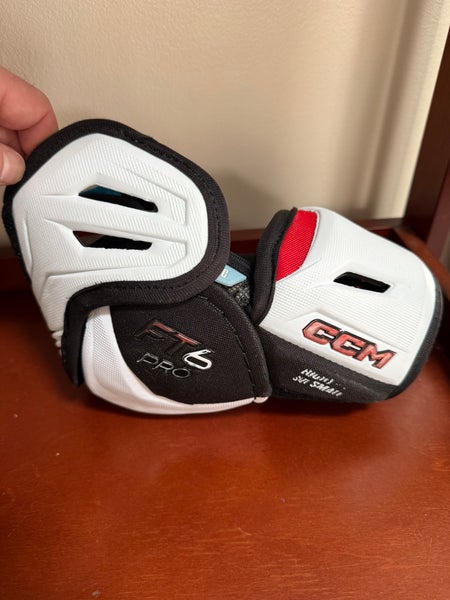 Senior Small CCM JetSpeed FT6 Pro Elbow Pads (Used)