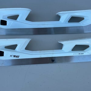 CCM Goalie Skate Replacement XSG 298 (11) Holder And Steel Set 7664