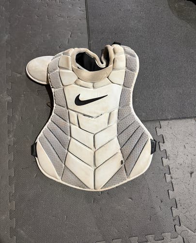 Gray Nike Diamond Elite Catcher's Set (Used)