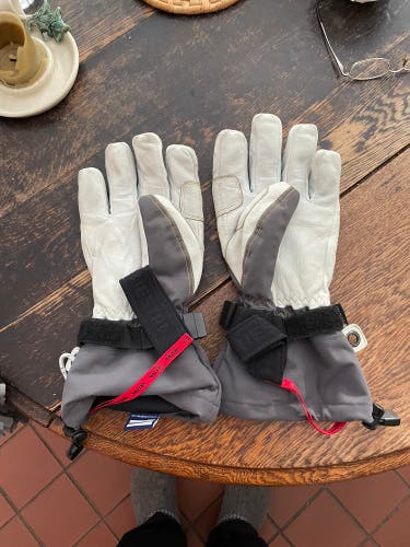 Black Large Adult Unisex Hestra Gloves (Used)