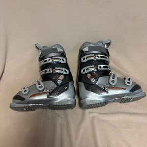 Mondo 25 & 25.5 Women's Nordica All Mountain Cruise 55 W Ski Boots (Used)