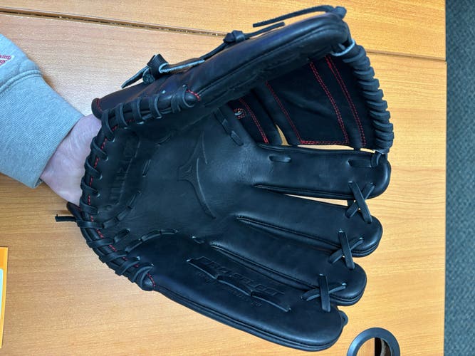 NEW Mizuno Pro Select RH Pitcher's Baseball Glove 12"