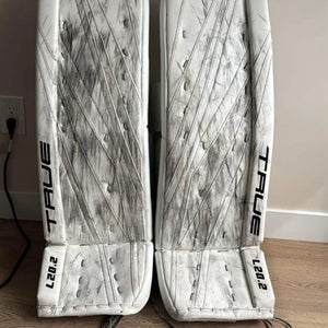 35" True L20.2 Goalie Leg Pads (Used)