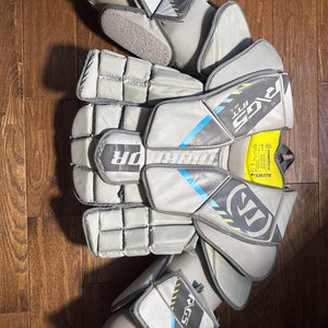 Large Warrior Ritual G5 Goalie Chest Protector (Used)