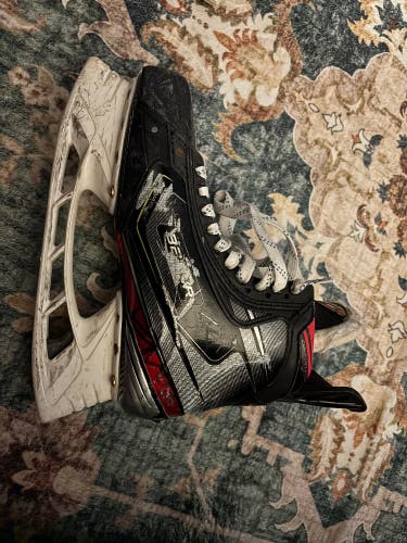 2019 Bauer Vapor 2X Pro Hockey Skates Regular Width 9 (Used)