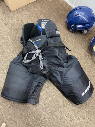 Junior XL Bauer Nexus 800 Hockey Pants (Used)
