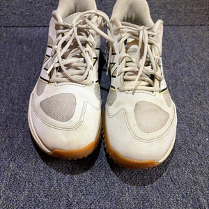 White Men's Size M 11.0 (W 12.0) Adult New Balance Fresh Foam Turf 3000 Shoes (Used)