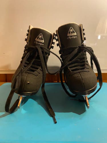 Jackson Ultima Mystique Figure Skates M Junior 12 (Used)