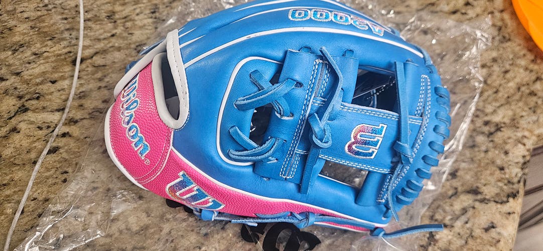 2025 Wilson Infield RH A2000 Baseball Glove 11.5" (New)