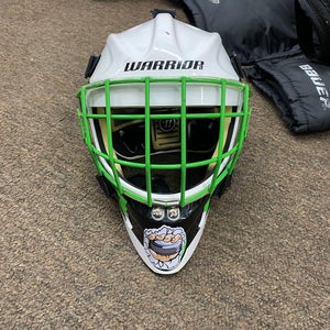 Youth Warrior R/F1 Goalie Mask (Used)