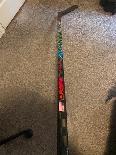 Senior Sher-Wood Rekker Morph Pro Right Handed Hockey Stick P92 68 Flex (New)