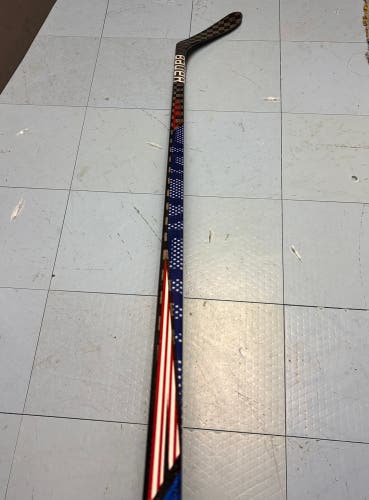 New Pro Stock Bauer Agent p28 77 flex RH. Hilary Knight.