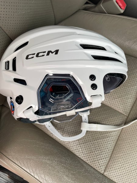 Medium CCM Tacks 920 Helmet (New)