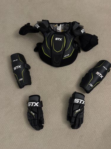 Small / Medium Youth STX Stallion 200 Shoulder Pads (Used)