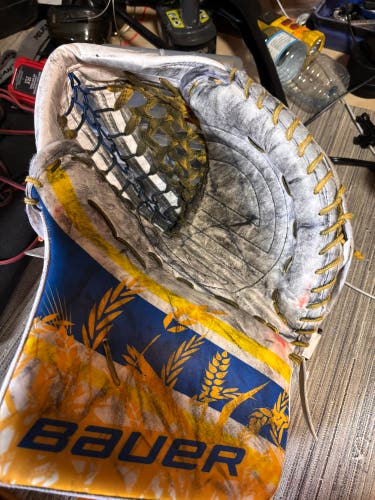 2023 Bauer Vapor Hyperlite 2 Regular Pro Stock (Used)