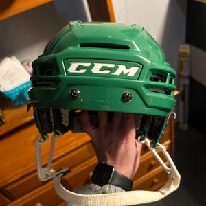 Medium CCM Tacks 910 Helmet (Used)